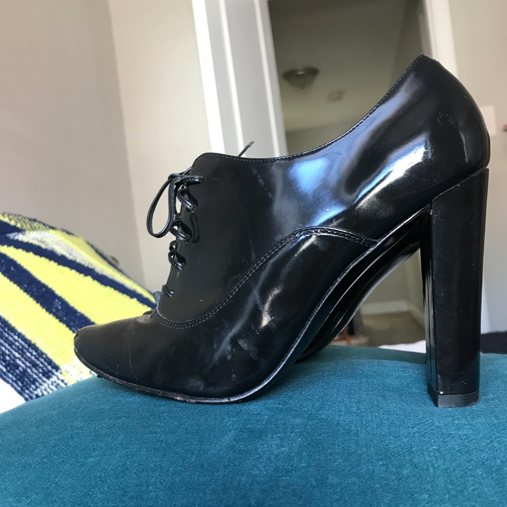 Kenneth Cole New York Oxford Heeled Booties